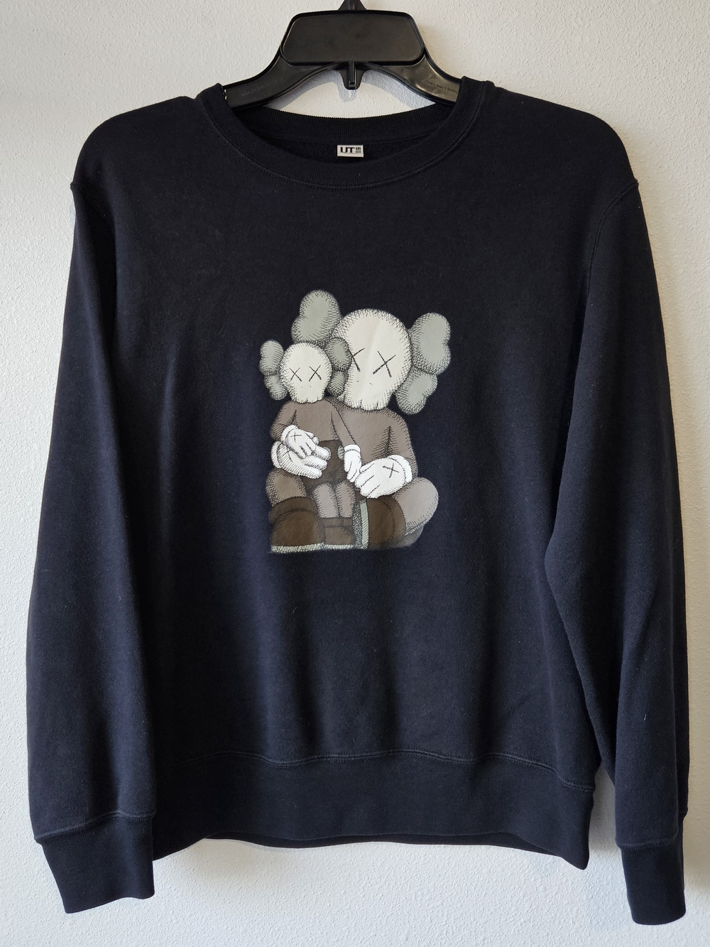 Uniqlo Kids Black KAWS Crewneck Sweatshirt Japan 13/ US Kids Large